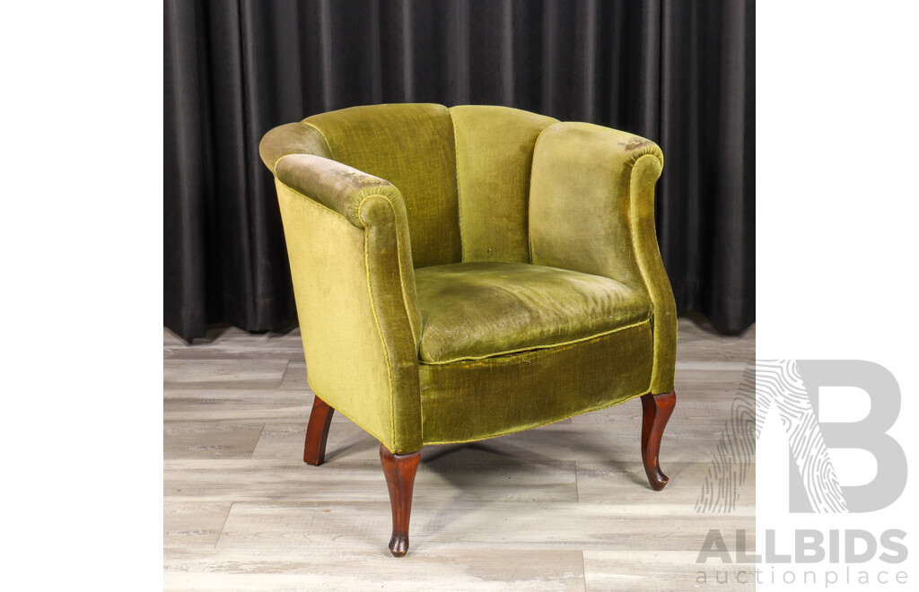 Art Deco Scalloped Back Bedroom Chair