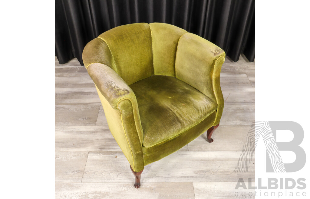 Art Deco Scalloped Back Bedroom Chair