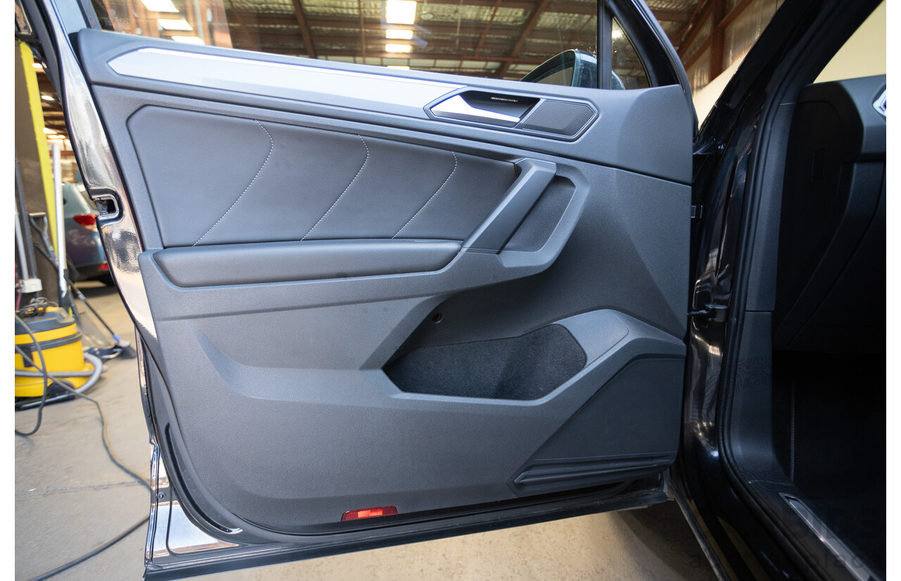 7/2019 Volkswagen Tiguan 132 TSI R-Line Edition (AWD) 5NA MY19 4D Wagon Deep Black Pearl Turbo 2.0L