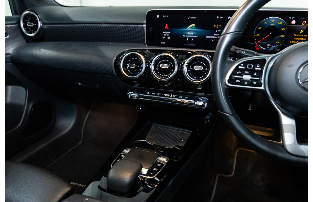 05/2019 Mercedes-Benz A250 (FWD) 177 MY19 5d Hatchback Mountain Grey Metallic Turbo 2.0L