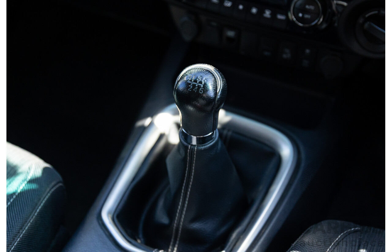 01/2022 Toyota Hilux SR5 (4x4) GUN126R Double Cab P/Up Super White Turbo Diesel 2.8L