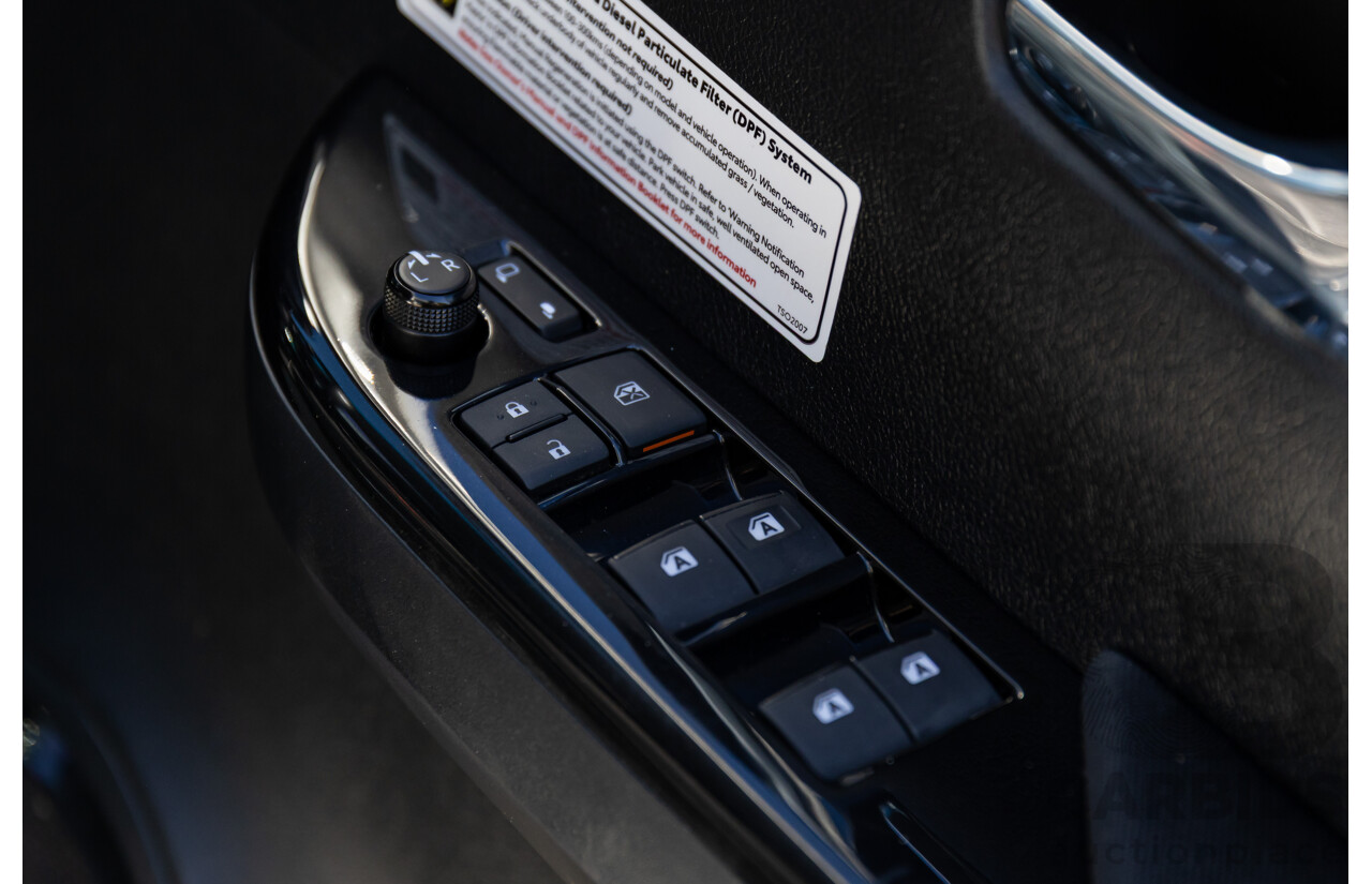 01/2022 Toyota Hilux SR5 (4x4) GUN126R Double Cab P/Up Super White Turbo Diesel 2.8L