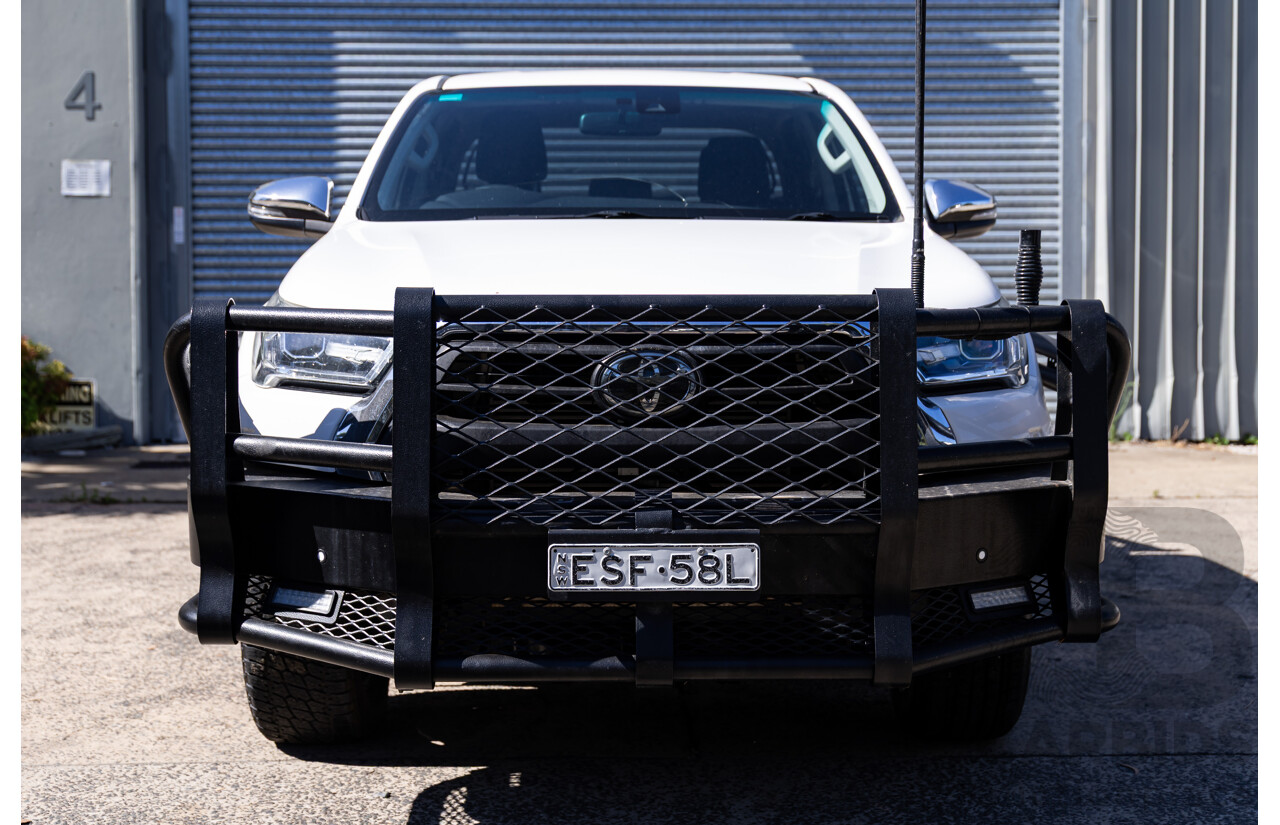 01/2022 Toyota Hilux SR5 (4x4) GUN126R Double Cab P/Up Super White Turbo Diesel 2.8L