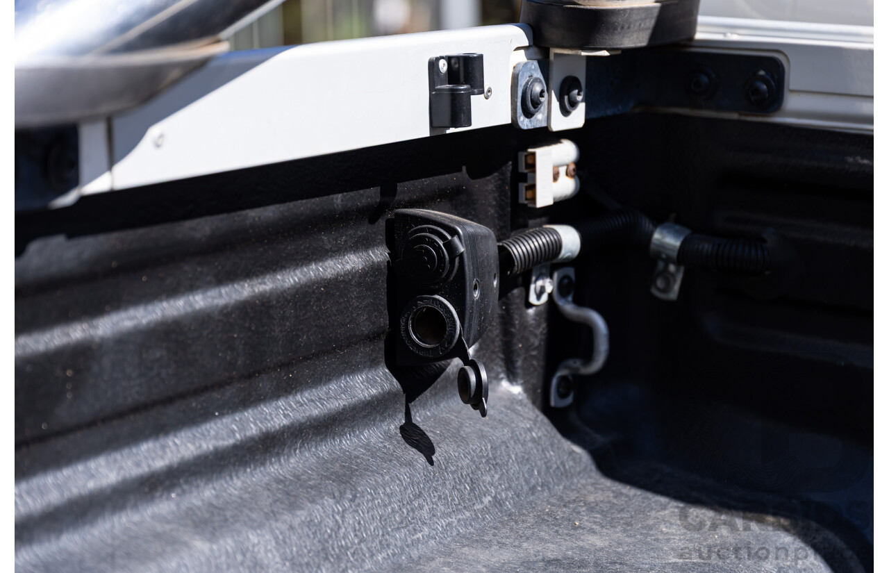 01/2022 Toyota Hilux SR5 (4x4) GUN126R Double Cab P/Up Super White Turbo Diesel 2.8L