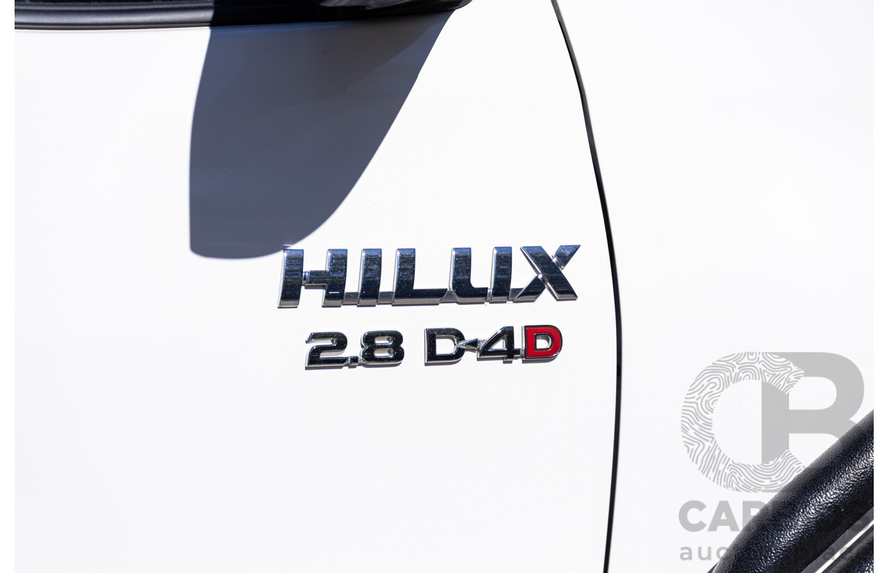 01/2022 Toyota Hilux SR5 (4x4) GUN126R Double Cab P/Up Super White Turbo Diesel 2.8L