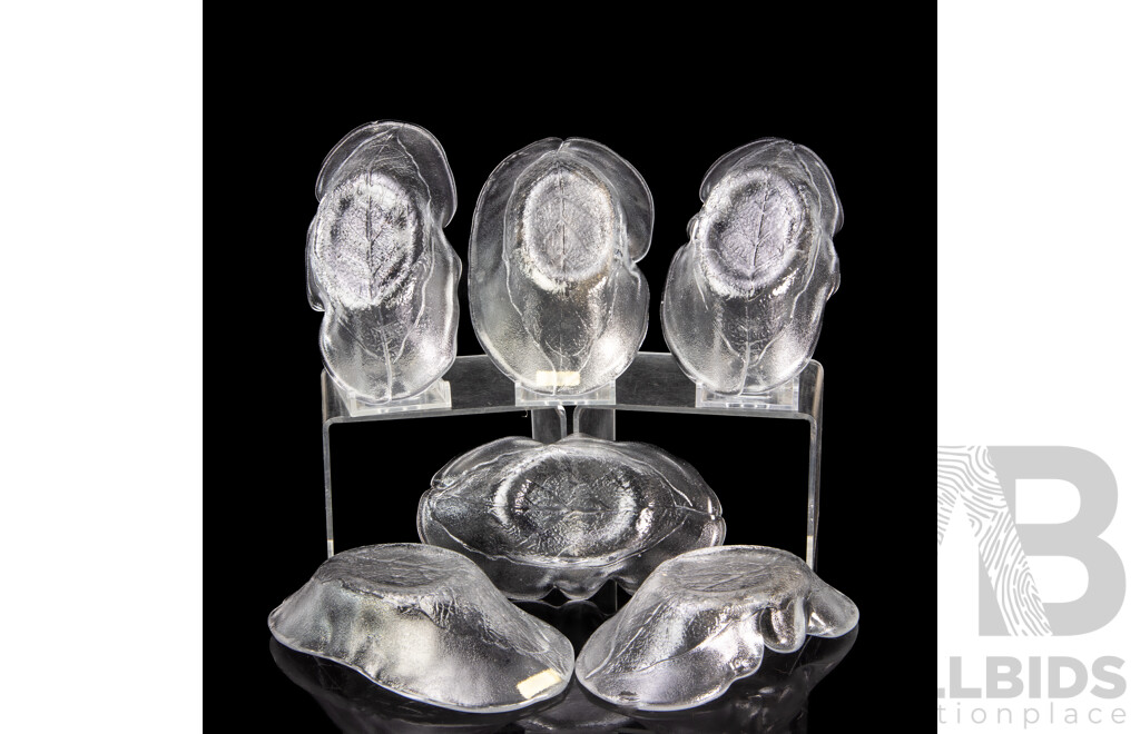 Group of Kosta Boda Leaf Form Art Glass Dishes, Kosta Boda Party Series, Designed by Goran Warff.