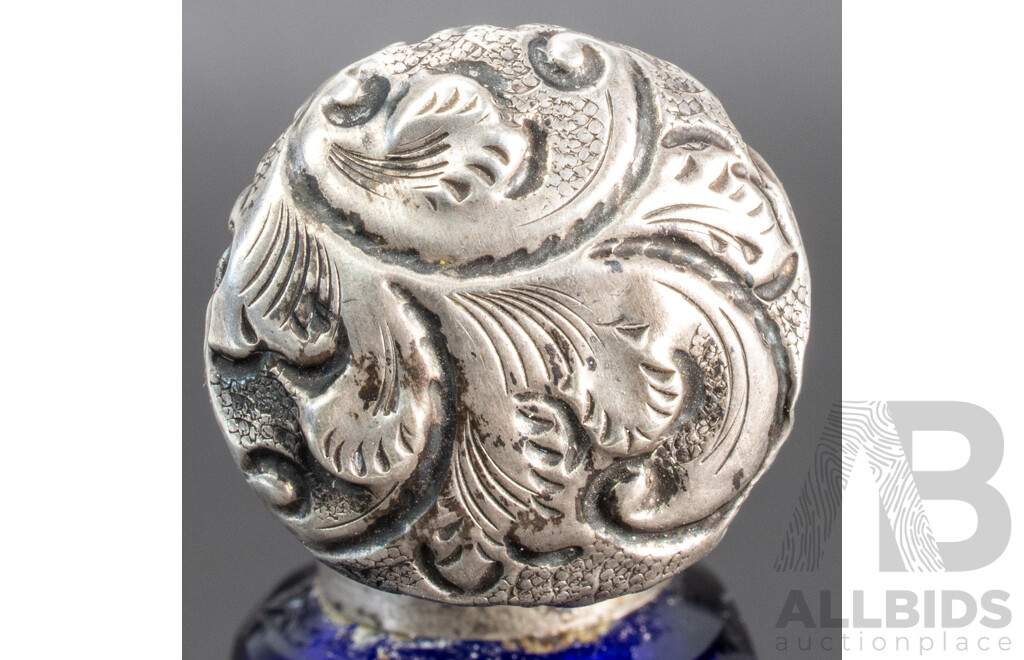 Victorian Sterling Silver Mounted Cobalt Blue Glass Snuff Bottle