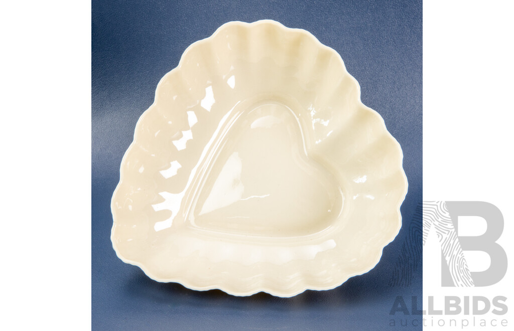 Vintage Irish Belleek Heart-Shaped Dish (Circa 1965–1980)