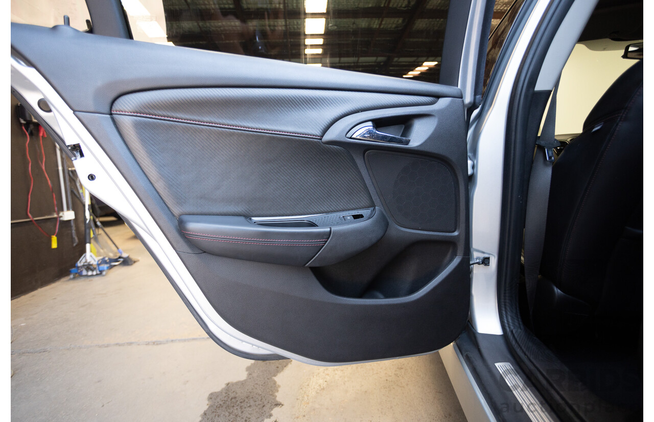 8/2016 Holden Commodore SV6 Black Edition VFII MY16 4D Sportwagon Nitrate Silver V6 3.6L