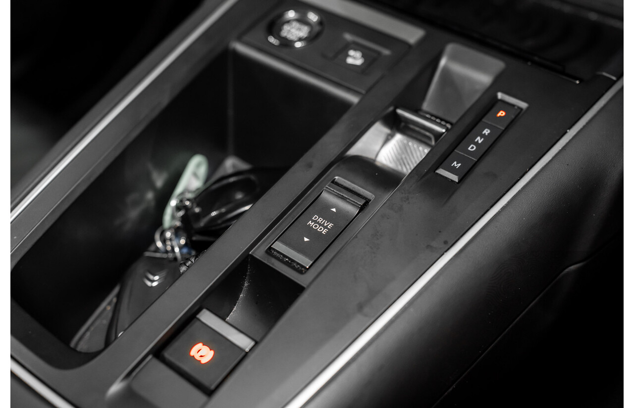 04/2023 Citroen C5 Aircross Sport 1.6 THP 133 (FWD) C84 MY23 5d Wagon Pearl White Turbo 1.6L