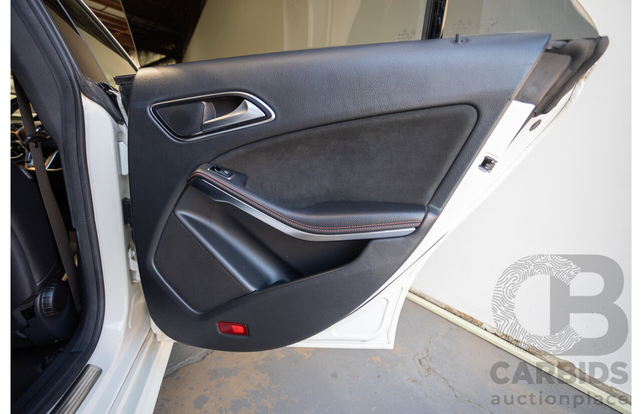 10/2014 Mercedes-Benz CLA200 117 4D Coupe Calcite White Turbo 1.6L