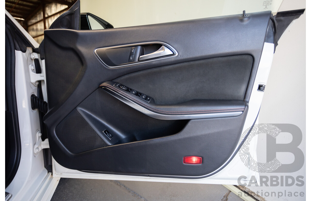 10/2014 Mercedes-Benz CLA200 117 4D Coupe Calcite White Turbo 1.6L