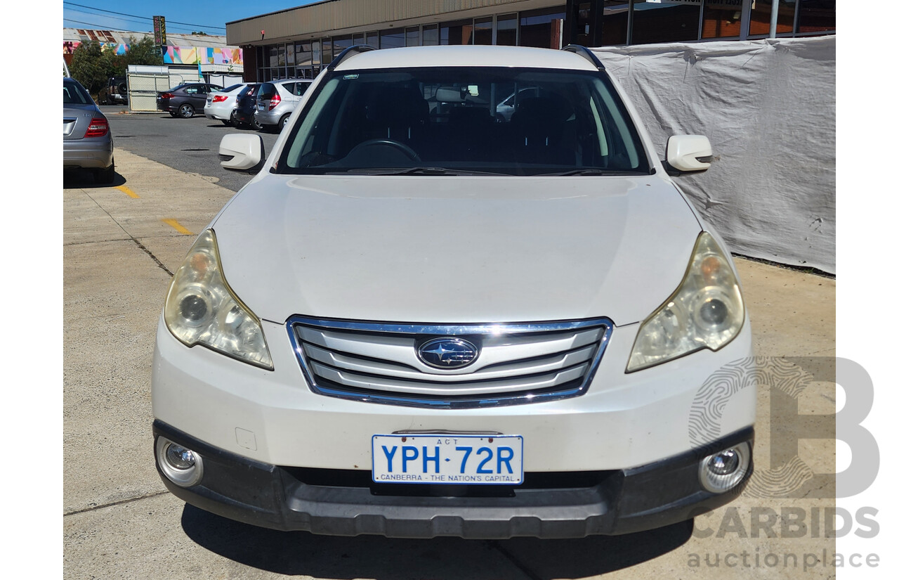 7/2010 Subaru Outback 2.5i MY10 4d Wagon White 2.5L