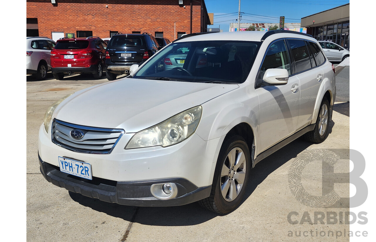 7/2010 Subaru Outback 2.5i MY10 4d Wagon White 2.5L