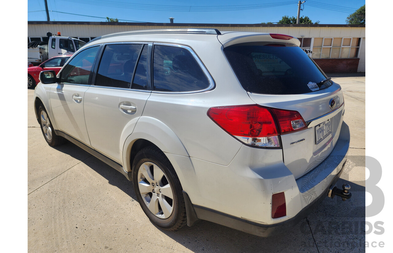 7/2010 Subaru Outback 2.5i MY10 4d Wagon White 2.5L