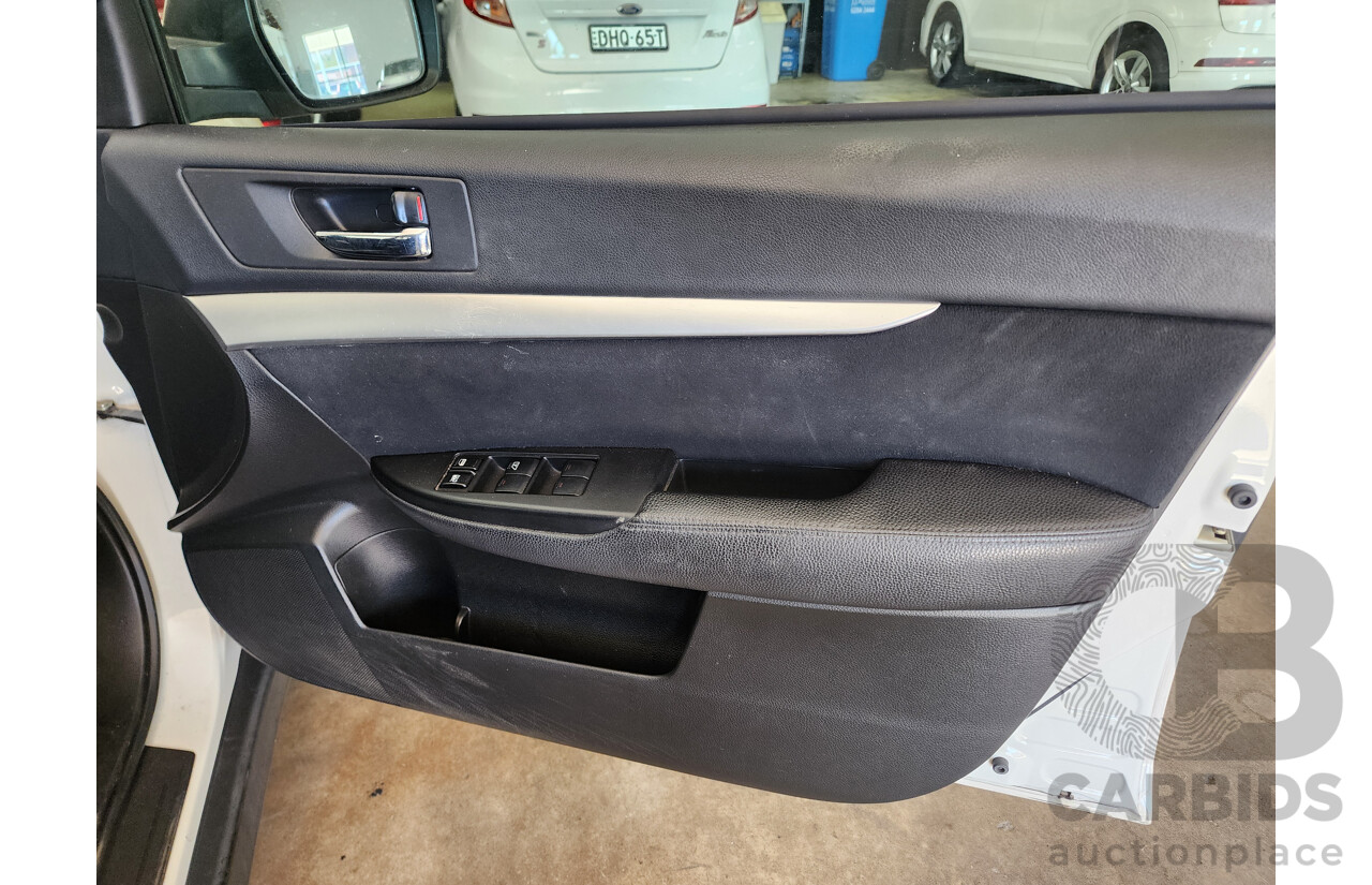 7/2010 Subaru Outback 2.5i MY10 4d Wagon White 2.5L