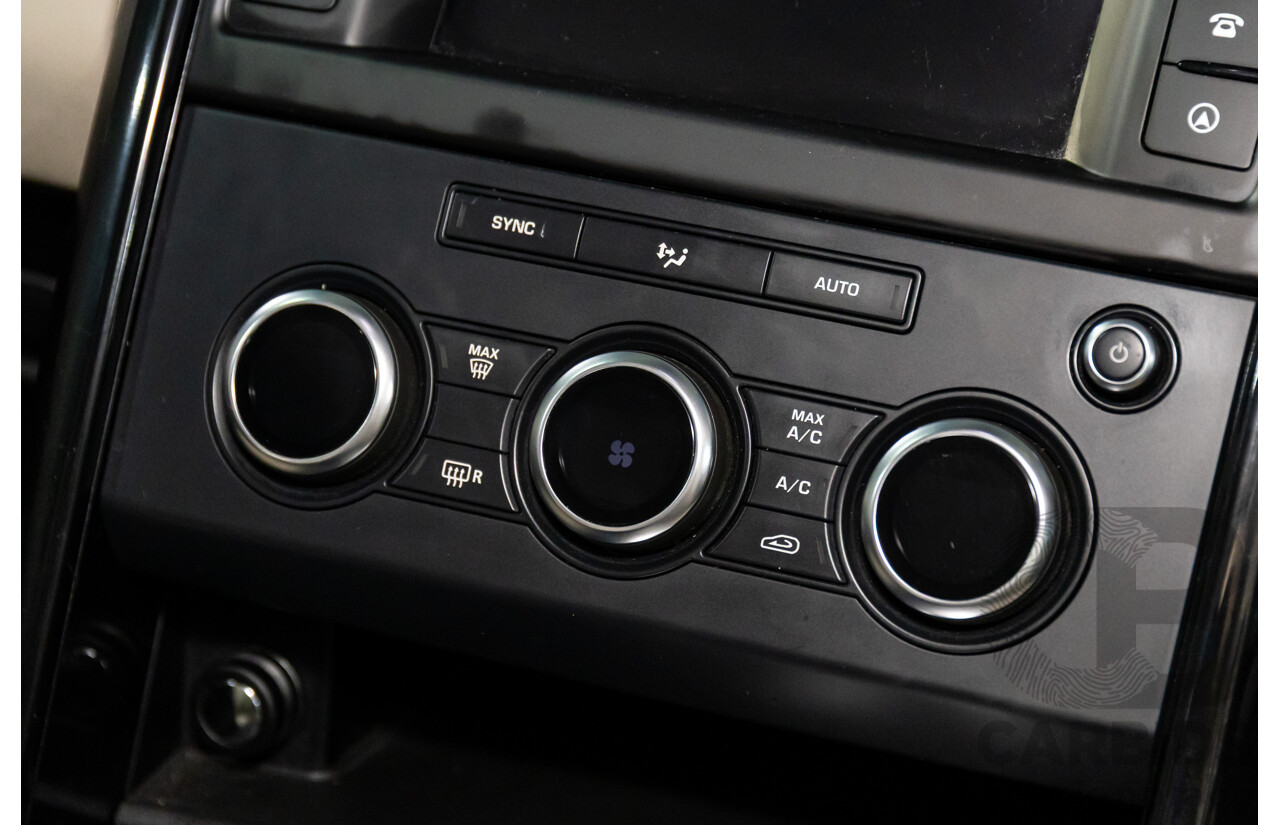 07/2017 Land Rover Discovery TD4 SE (4WD) MY17 4d Wagon Loire Blue Metallic Turbo Diesel 2.0L