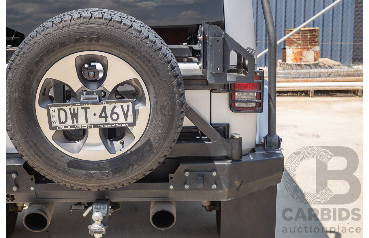 1/2018 Jeep Wrangler Unlimited Overland (4x4) JK MY18 4D Hardtop Billet Silver Metallic V8 5.7L