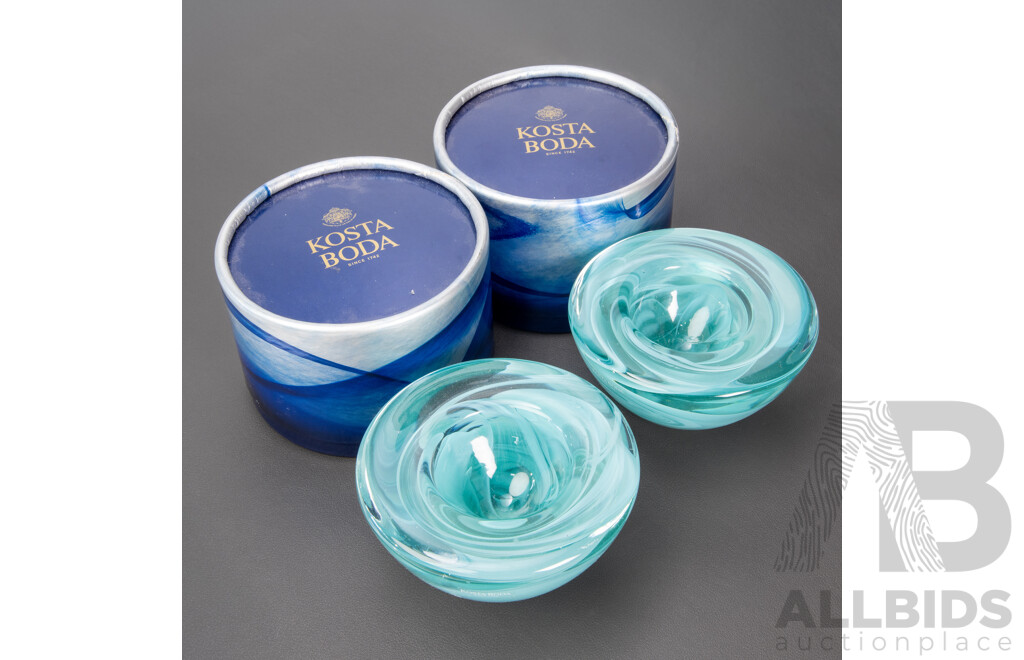 Pair of Boxed Atoll Art Glass Dishes by Anna Ehrner for Kosta Boda