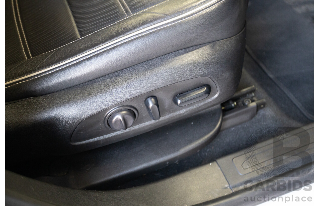 5/2019 Holden Acadia LTZ-V AC MY19 4D Wagon Summit White V6 3.6L - 7 seater