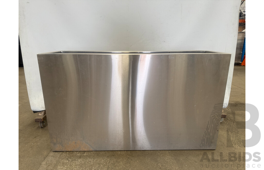 2x Medium & Large Stainless Steel Plnater Boxes