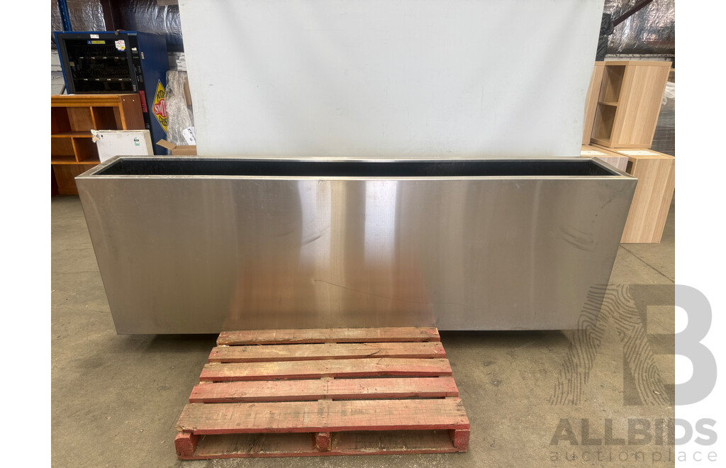 2x Medium & Large Stainless Steel Plnater Boxes