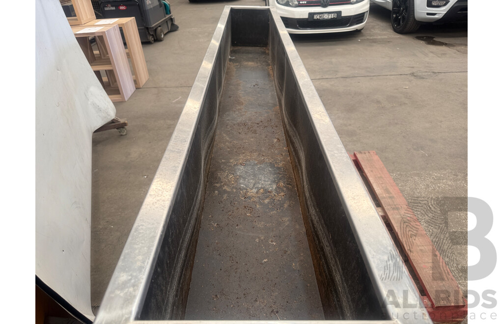 2x Medium & Large Stainless Steel Plnater Boxes