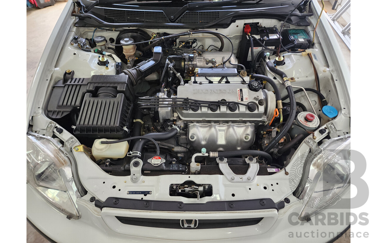 5/1998 Honda Civic CXi  3d Hatchback White 1.6L