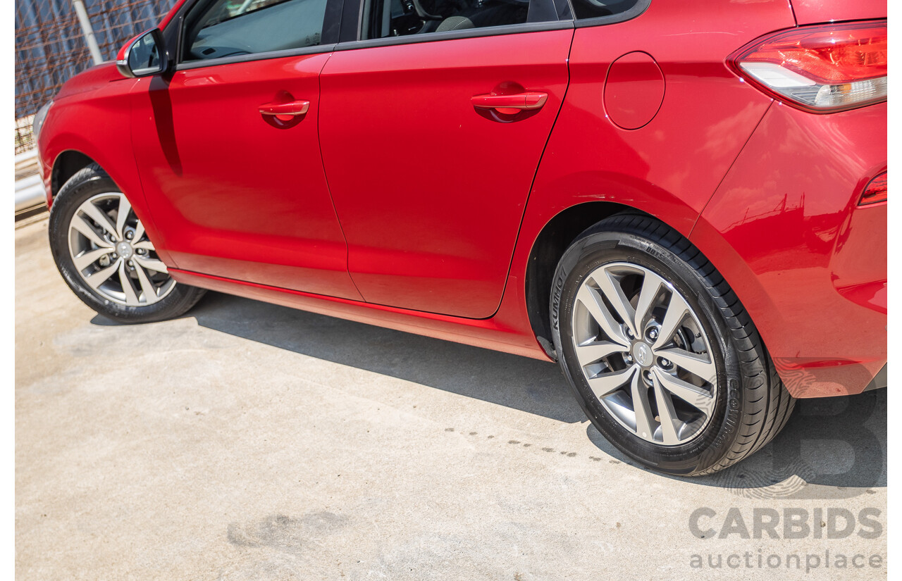 01/2018 Hyundai I30 Active PD 4D Hatchback Red 2.0L