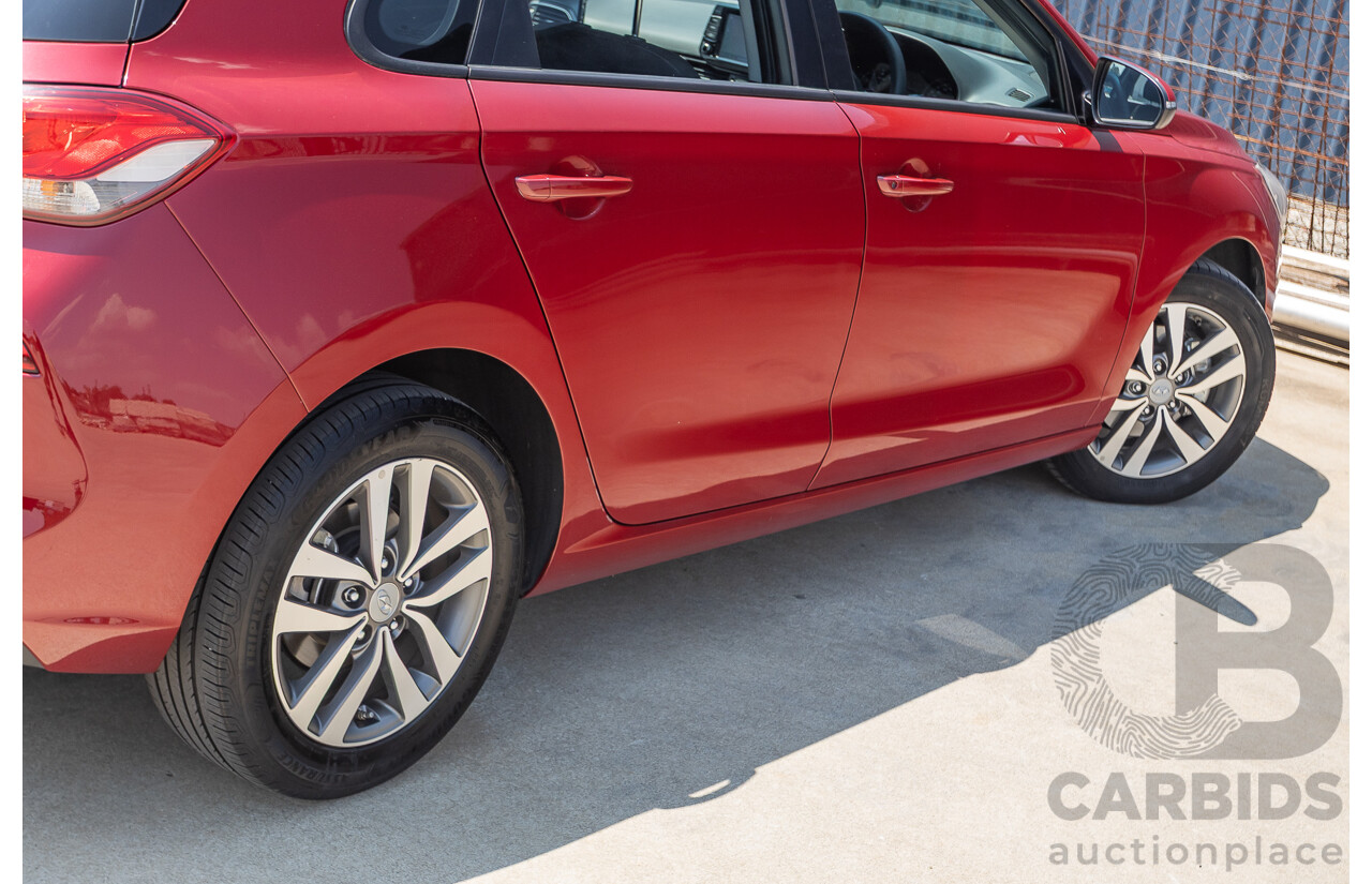 01/2018 Hyundai I30 Active PD 4D Hatchback Red 2.0L