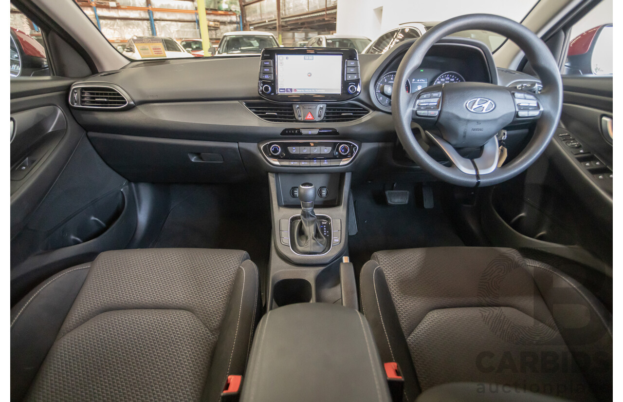 01/2018 Hyundai I30 Active PD 4D Hatchback Red 2.0L