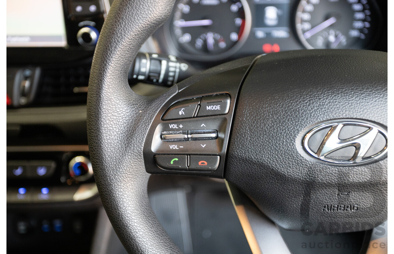 01/2018 Hyundai I30 Active PD 4D Hatchback Red 2.0L