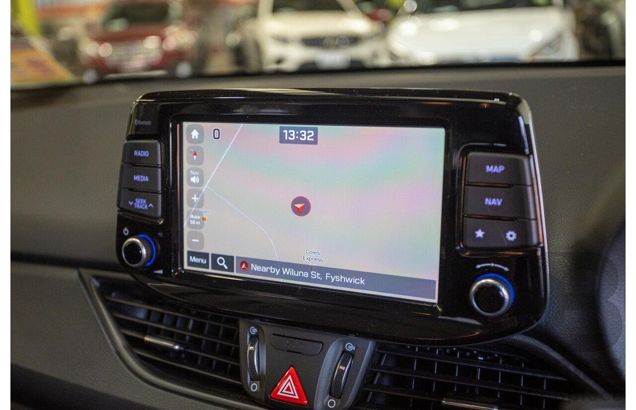 01/2018 Hyundai I30 Active PD 4D Hatchback Red 2.0L