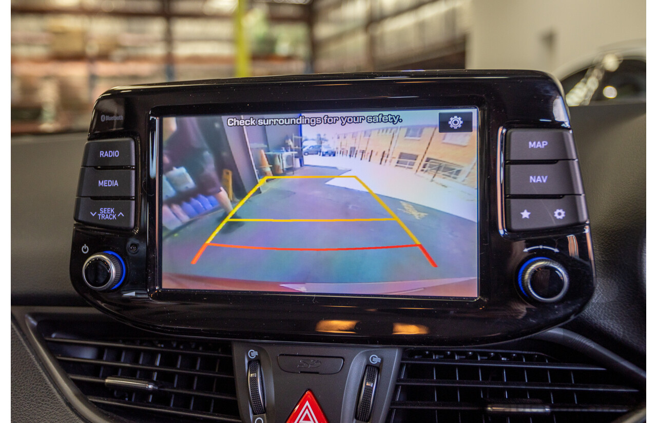 01/2018 Hyundai I30 Active PD 4D Hatchback Red 2.0L