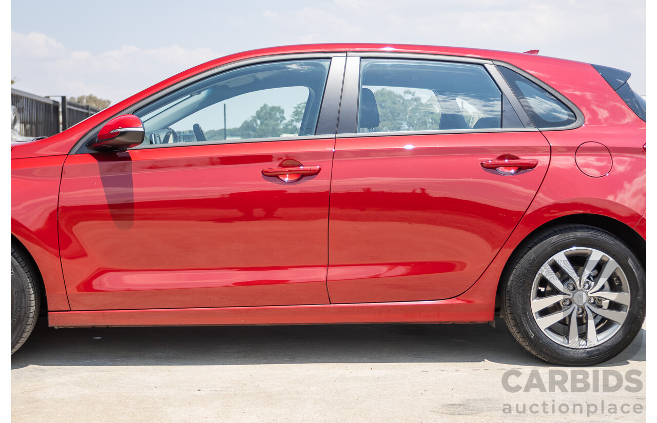01/2018 Hyundai I30 Active PD 4D Hatchback Red 2.0L