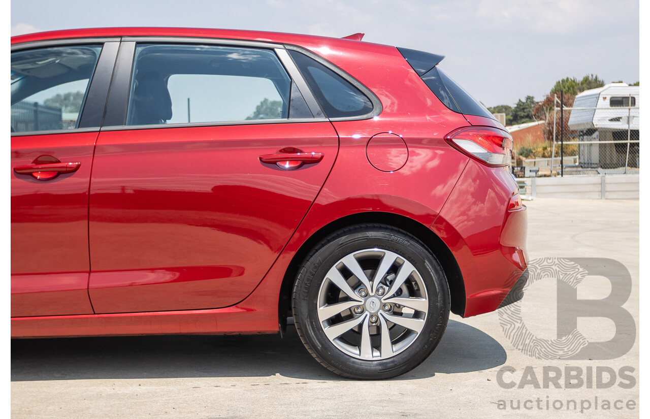 01/2018 Hyundai I30 Active PD 4D Hatchback Red 2.0L