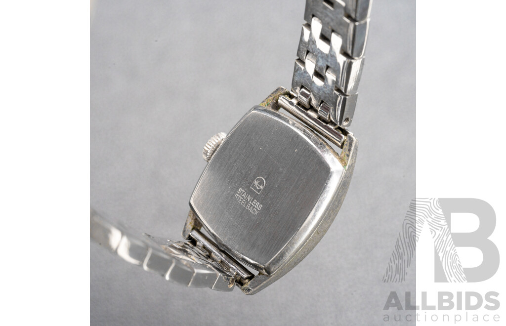 Ladies Vintage Swiss Made Orven Deluxe Watch. 1960 - 1970s Era