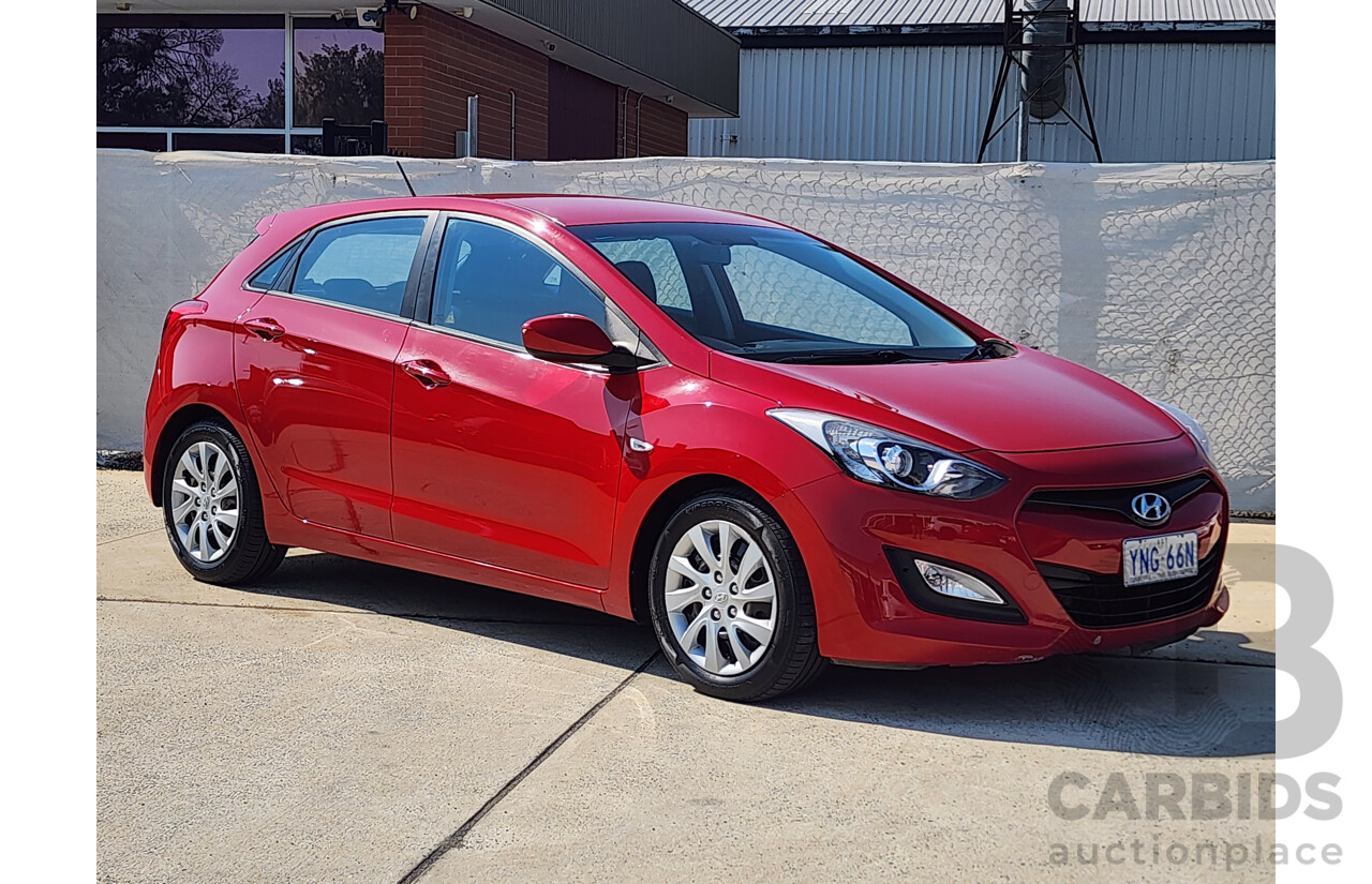 10/2012 Hyundai i30 Active GD MY12 5d Hatchback Red 1.8L