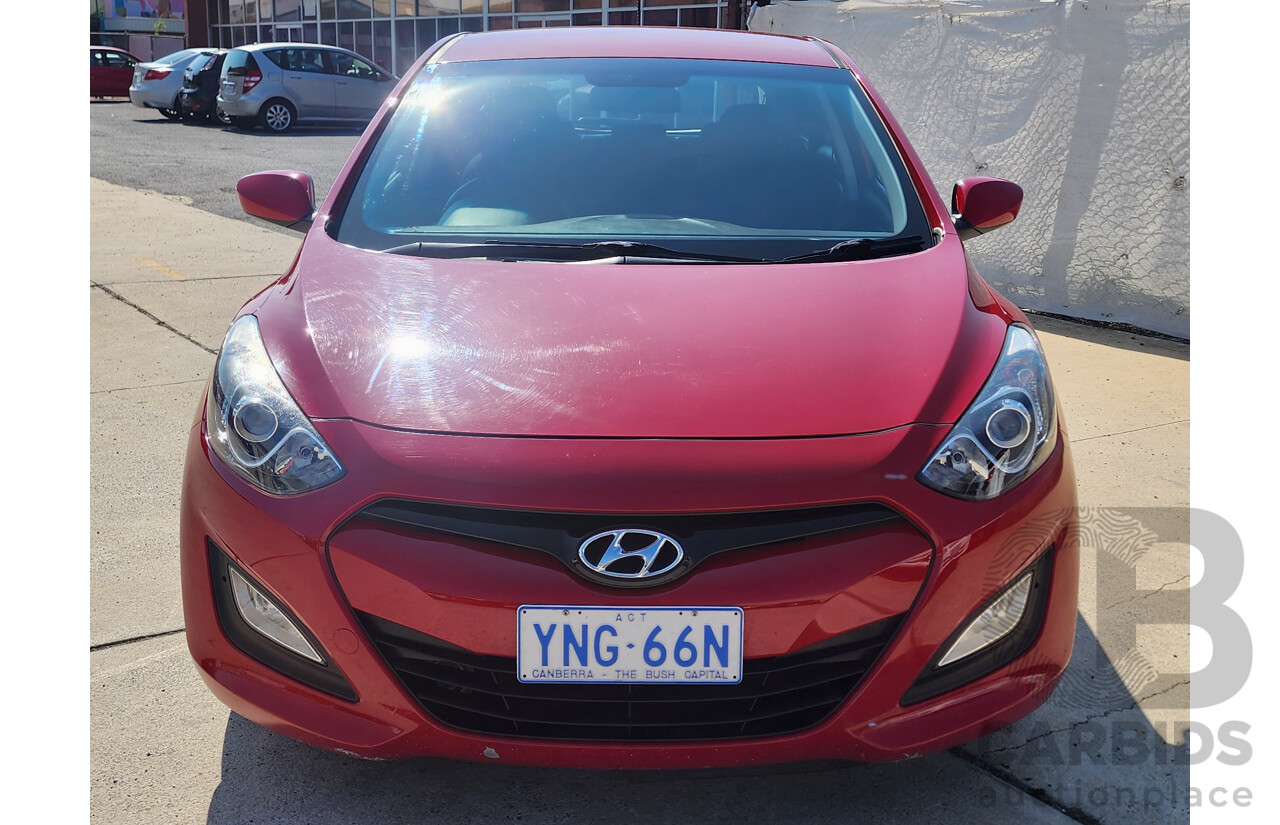 10/2012 Hyundai i30 Active GD MY12 5d Hatchback Red 1.8L