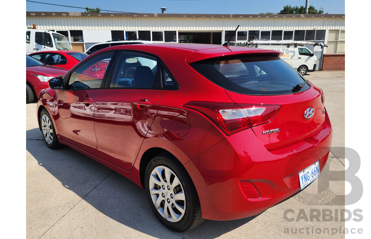 10/2012 Hyundai i30 Active GD MY12 5d Hatchback Red 1.8L
