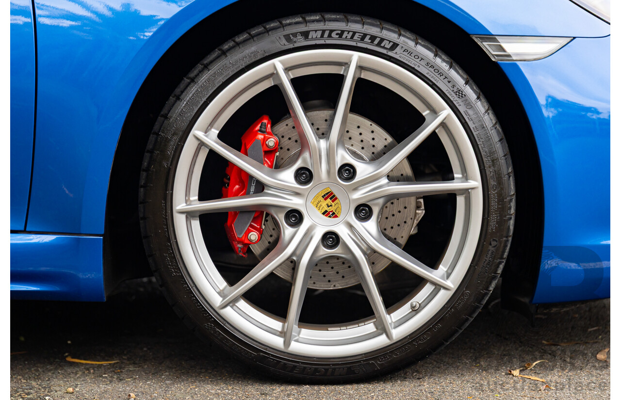 09/2017 Porsche 718 Cayman (RWD) 982 MY18 2d Coupe Sapphire Blue Metallic Turbo 2.0L