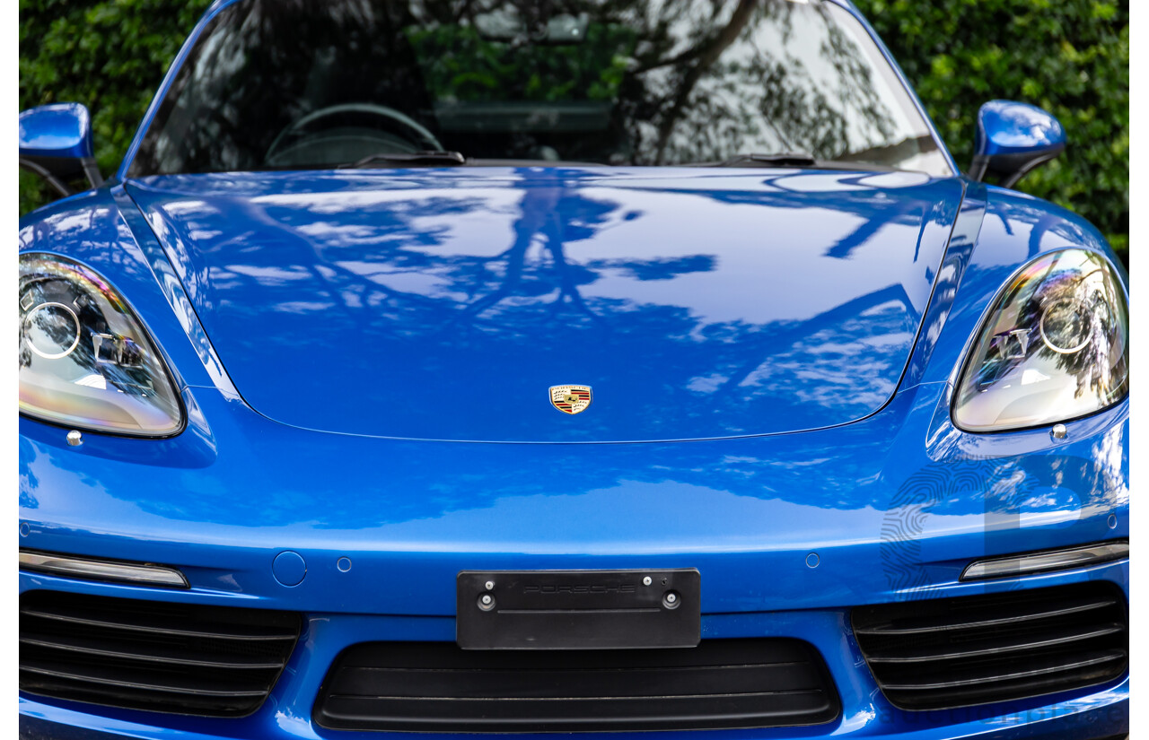09/2017 Porsche 718 Cayman (RWD) 982 MY18 2d Coupe Sapphire Blue Metallic Turbo 2.0L