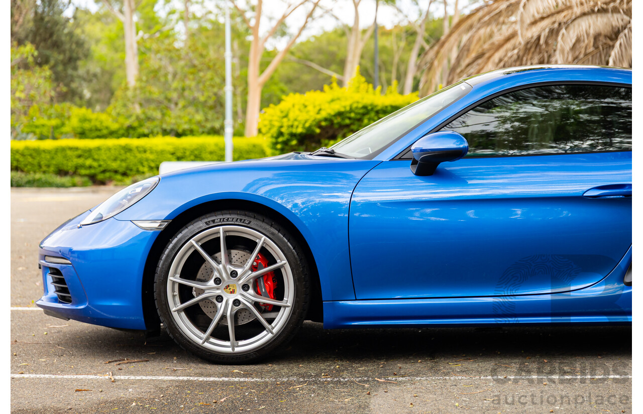 09/2017 Porsche 718 Cayman (RWD) 982 MY18 2d Coupe Sapphire Blue Metallic Turbo 2.0L