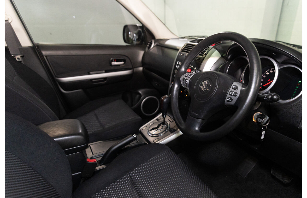 3/2008 Suzuki Grand Vitara (4x4) JT MY07 Upgrade 4d Wagon Silky Silver Metallic V6 2.7L