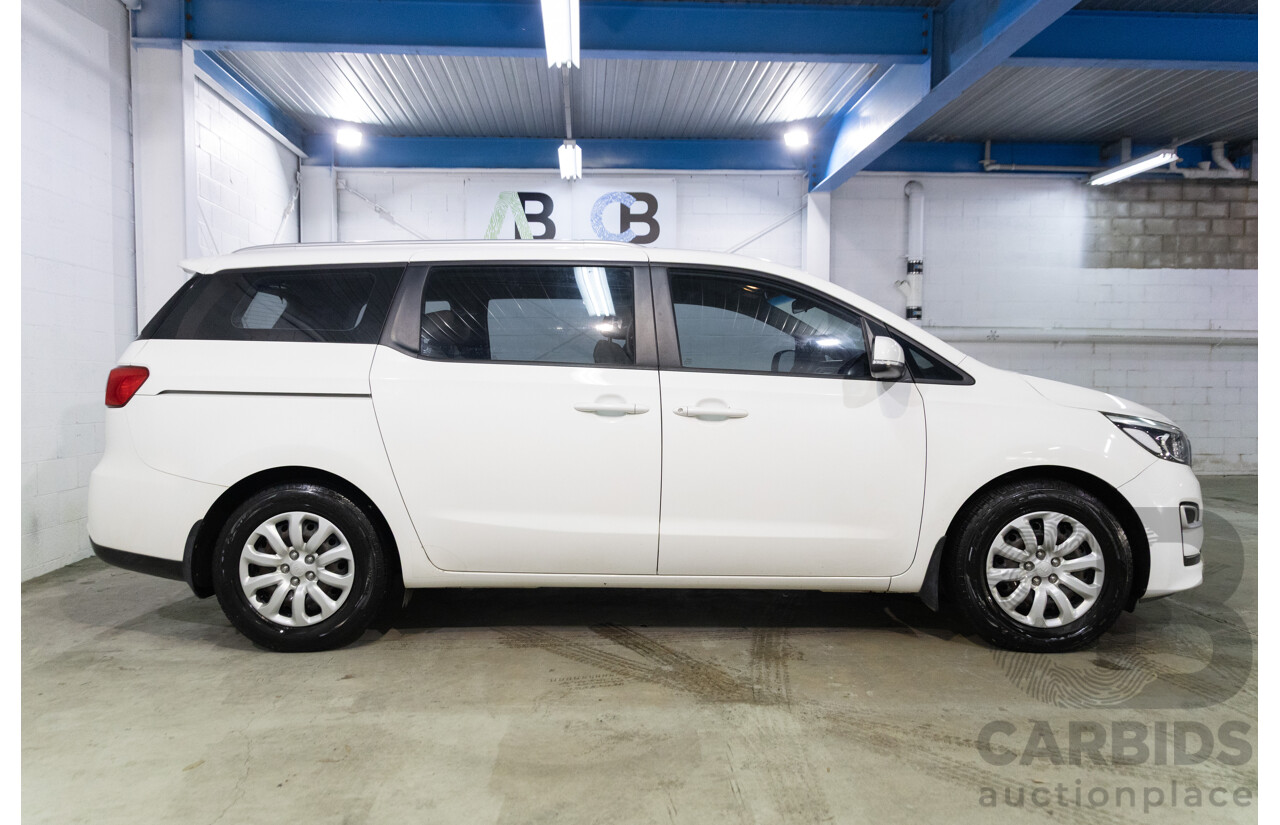 6/2018 Kia Carnival S YP MY16 Update 4d Wagon Snow White Pearl V6 3.3L - 8 Seater