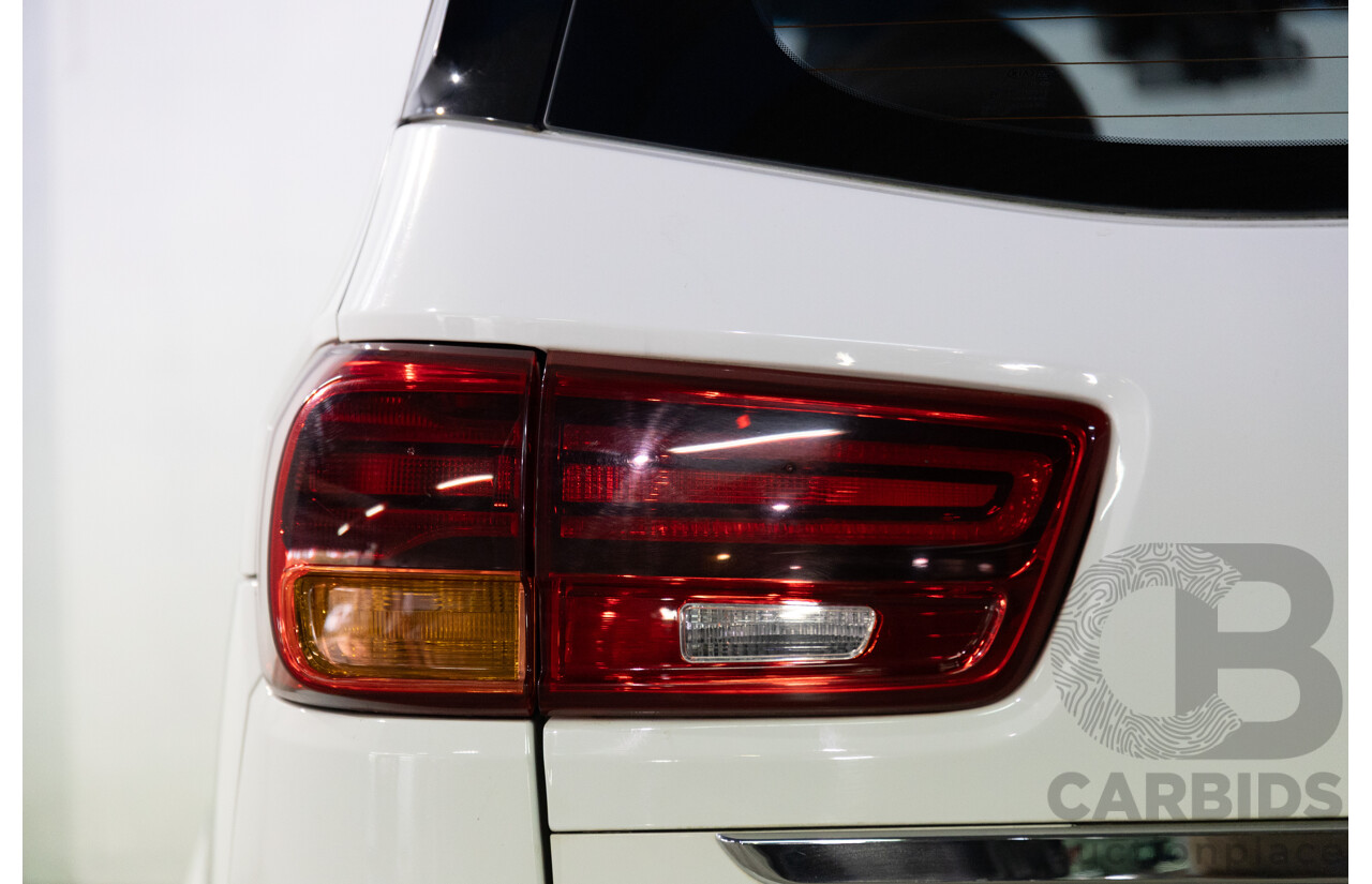 6/2018 Kia Carnival S YP MY16 Update 4d Wagon Snow White Pearl V6 3.3L - 8 Seater