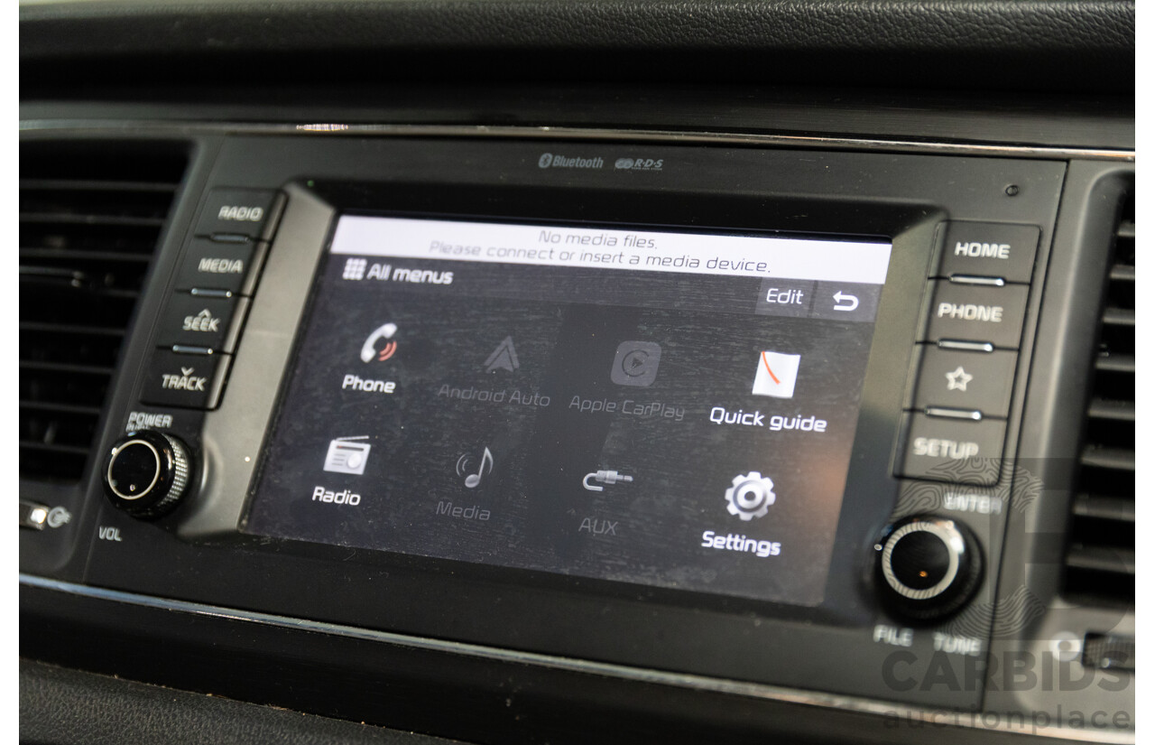 6/2018 Kia Carnival S YP MY16 Update 4d Wagon Snow White Pearl V6 3.3L - 8 Seater