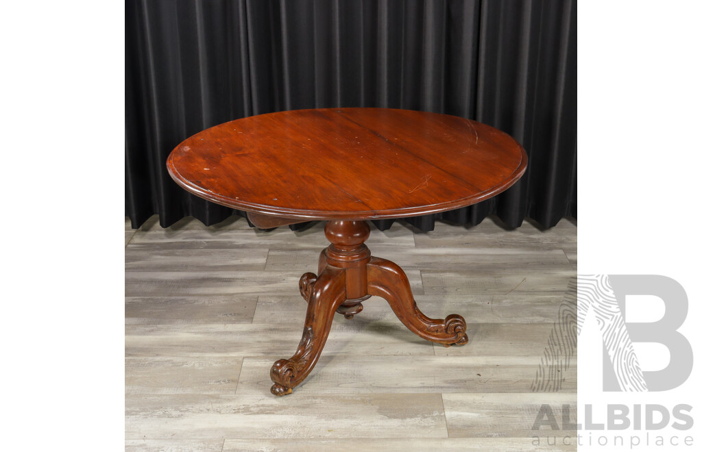 Round Victorian Mahogany Tilt Top Table