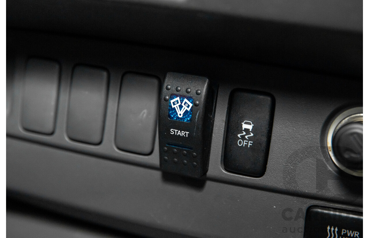 2/2012 Toyota Hilux SR5 (4x4) KUN26R MY12 Dual Cab P/Up Black Mica Turbo Diesel 3.0L