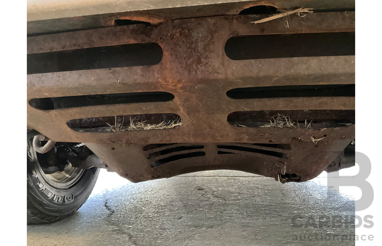 2/2012 Toyota Hilux SR5 (4x4) KUN26R MY12 Dual Cab P/Up Black Mica Turbo Diesel 3.0L